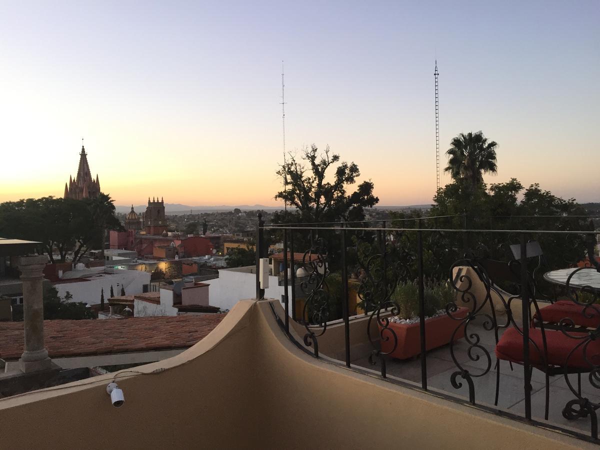 Casa Del Tio Hotel Boutique San Miguel de Allende Ngoại thất bức ảnh View of the city from the Hotel Las Garzas