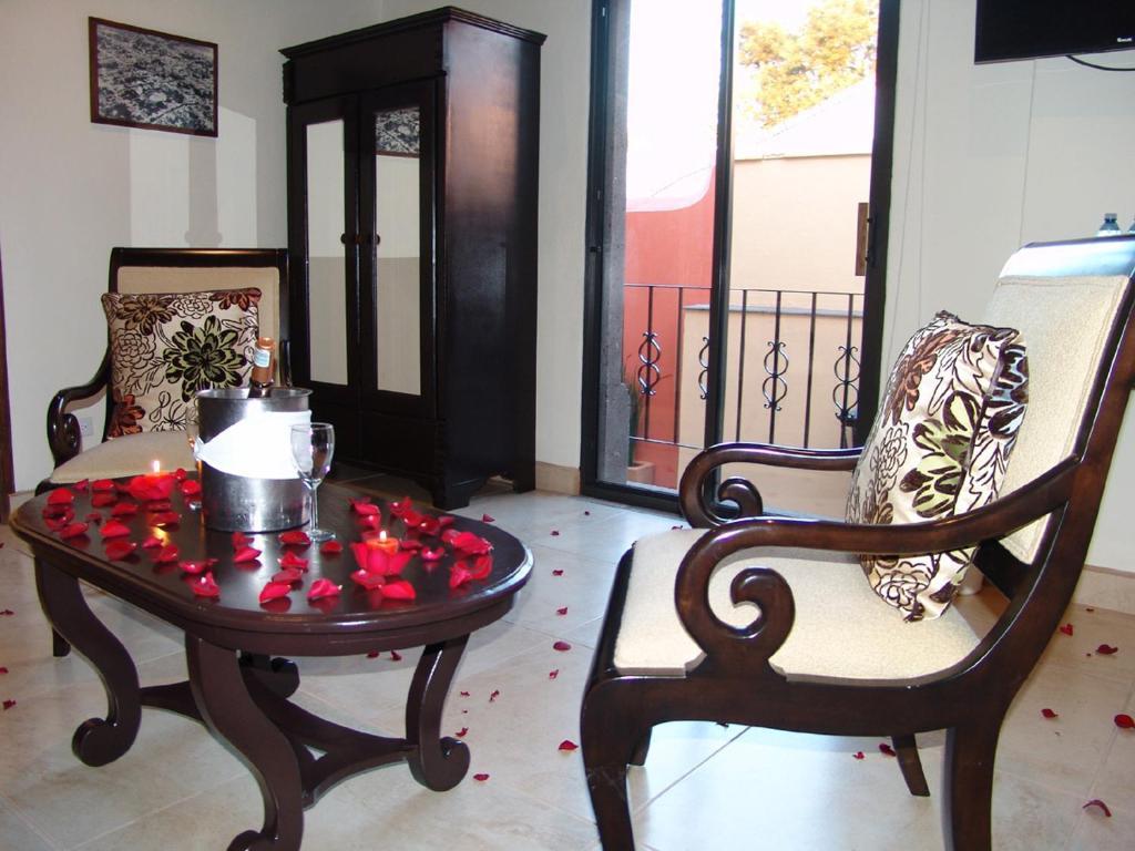 Casa Del Tio Hotel Boutique San Miguel de Allende Phòng bức ảnh A suite at the hotel