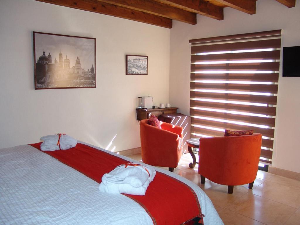 Casa Del Tio Hotel Boutique San Miguel de Allende Phòng bức ảnh A room at the hotel