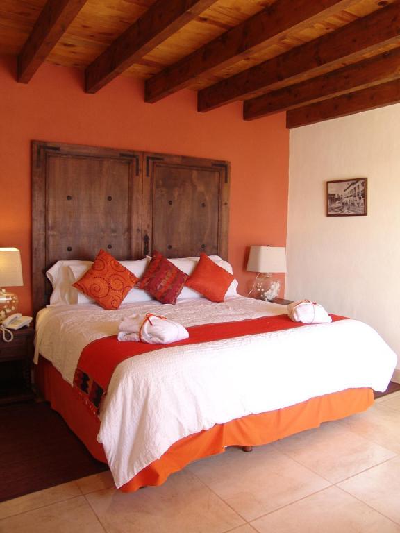 Casa Del Tio Hotel Boutique San Miguel de Allende Phòng bức ảnh A bedroom at Hotel San Cristóbal