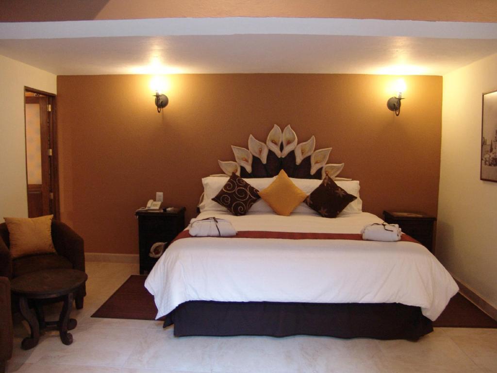 Casa Del Tio Hotel Boutique San Miguel de Allende Phòng bức ảnh A room at the hotel